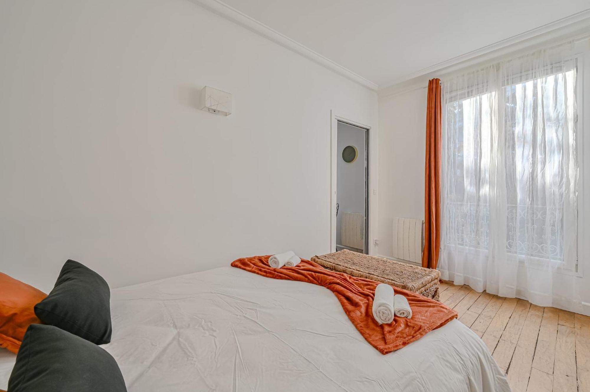 Apartament Le Poetique Niche Au Pied Du Sacre-Coeur Paryż Zewnętrze zdjęcie