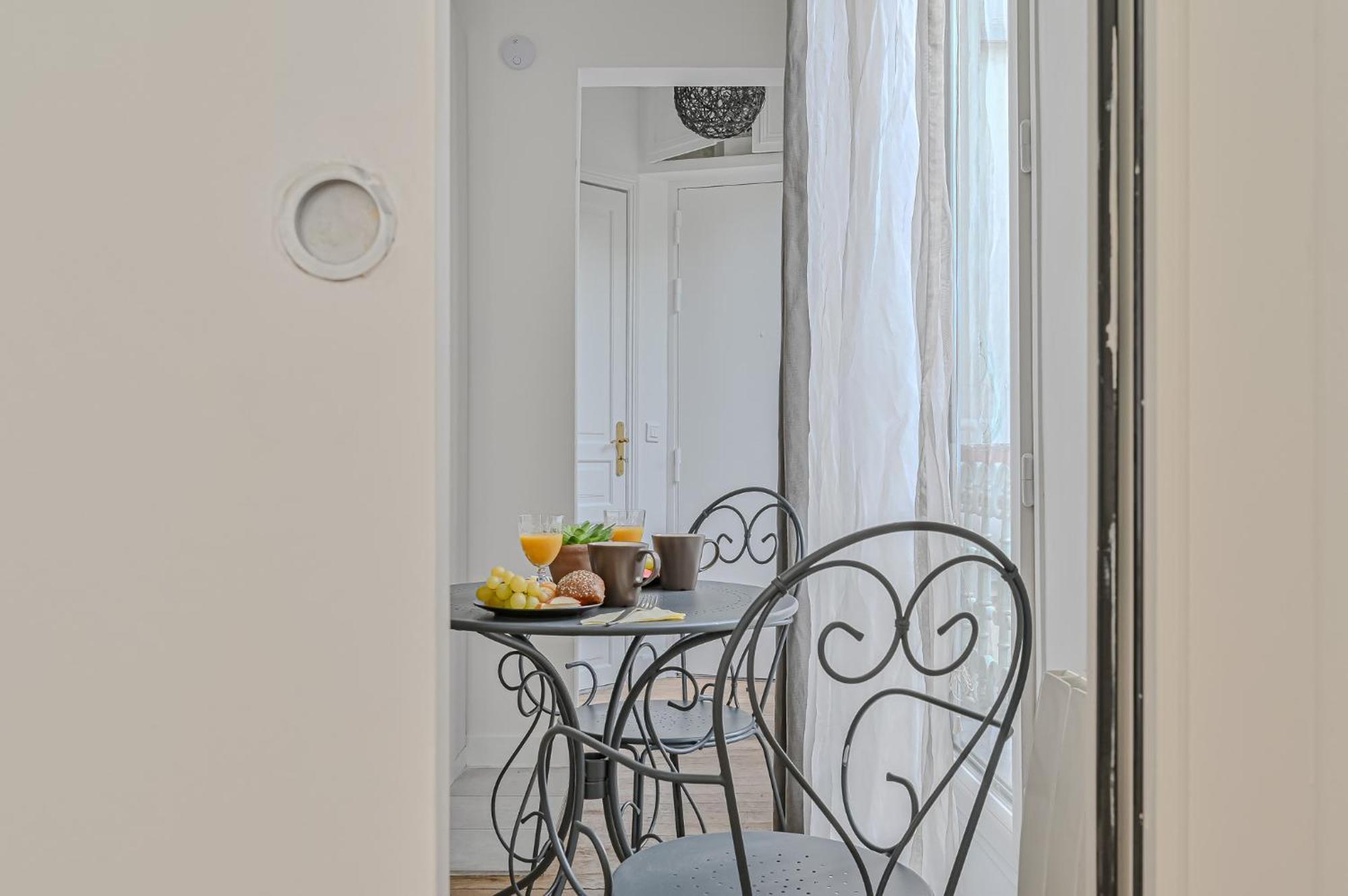 Apartament Le Poetique Niche Au Pied Du Sacre-Coeur Paryż Zewnętrze zdjęcie